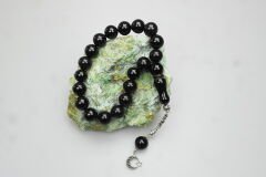 Maskot Boy Sade Tespih