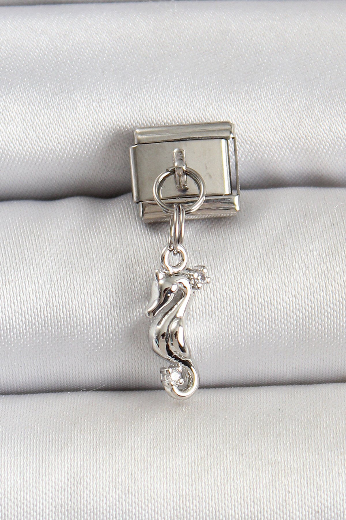 316L Çelik Gümüş Renk Deniz Atı Model Nomination Charm - TJ-BC1517
