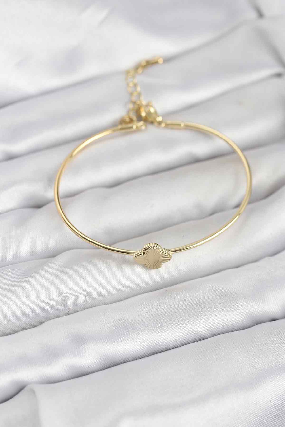 Yonca Model Gold Renk Kadın Bileklik - TJ-BB8232