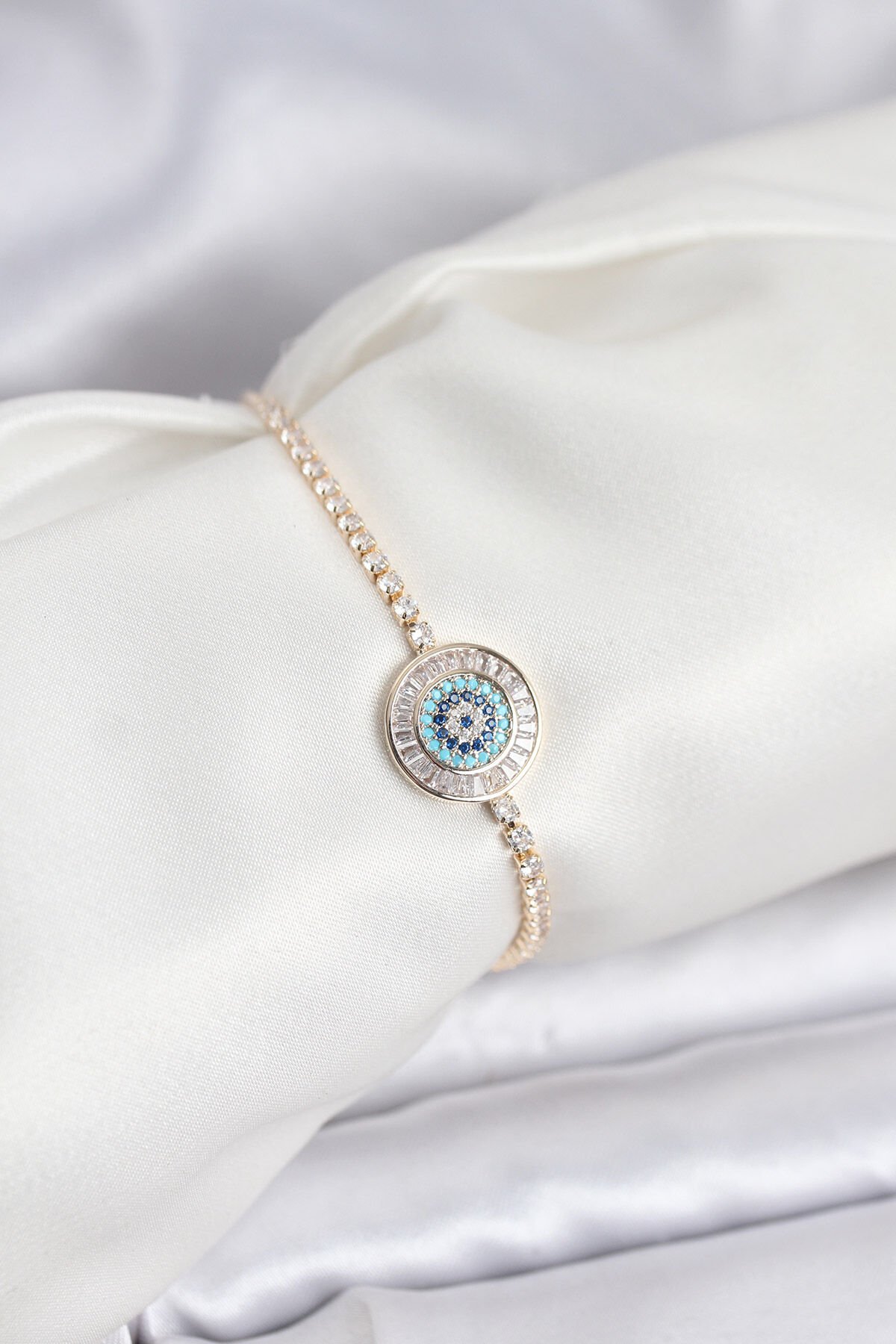 Gold Renk Nazar Model Zirkon Taşlı Asansörlü Su Yolu Bileklik - TJ-BB8238