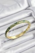 Mineli Pirinç Yeşil Çiçek Motifli Gold Renk Kadın Kelepçe - TJ-BB7391
