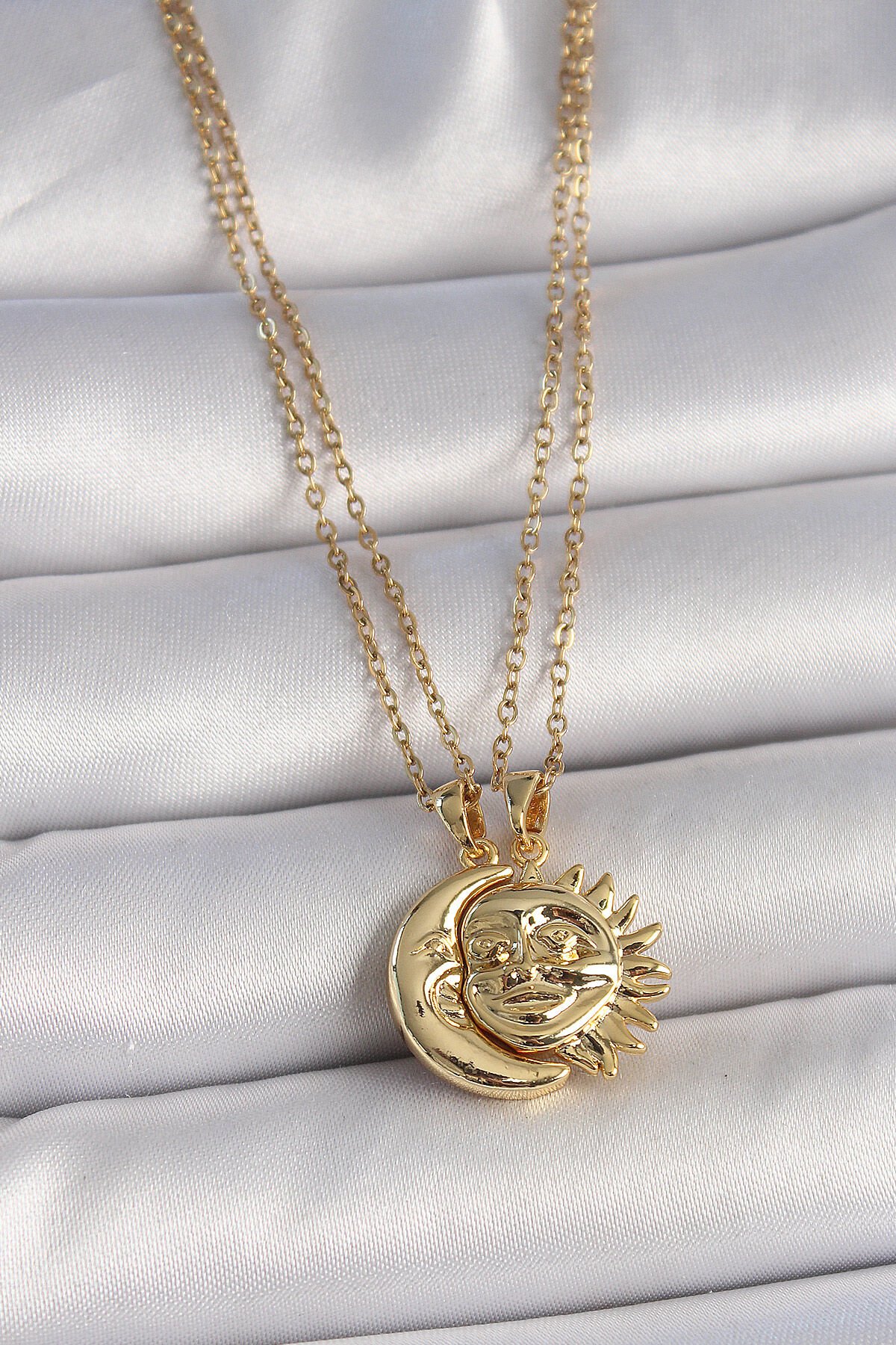 316L Çelik Gold Renk Ay Güneş Model Arkadaşlık Kadın Kolye - TJ-BKO10027