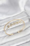 Çiçek Model Pirinç Gold Renk Kadın Bileklik - TJ-BB8251