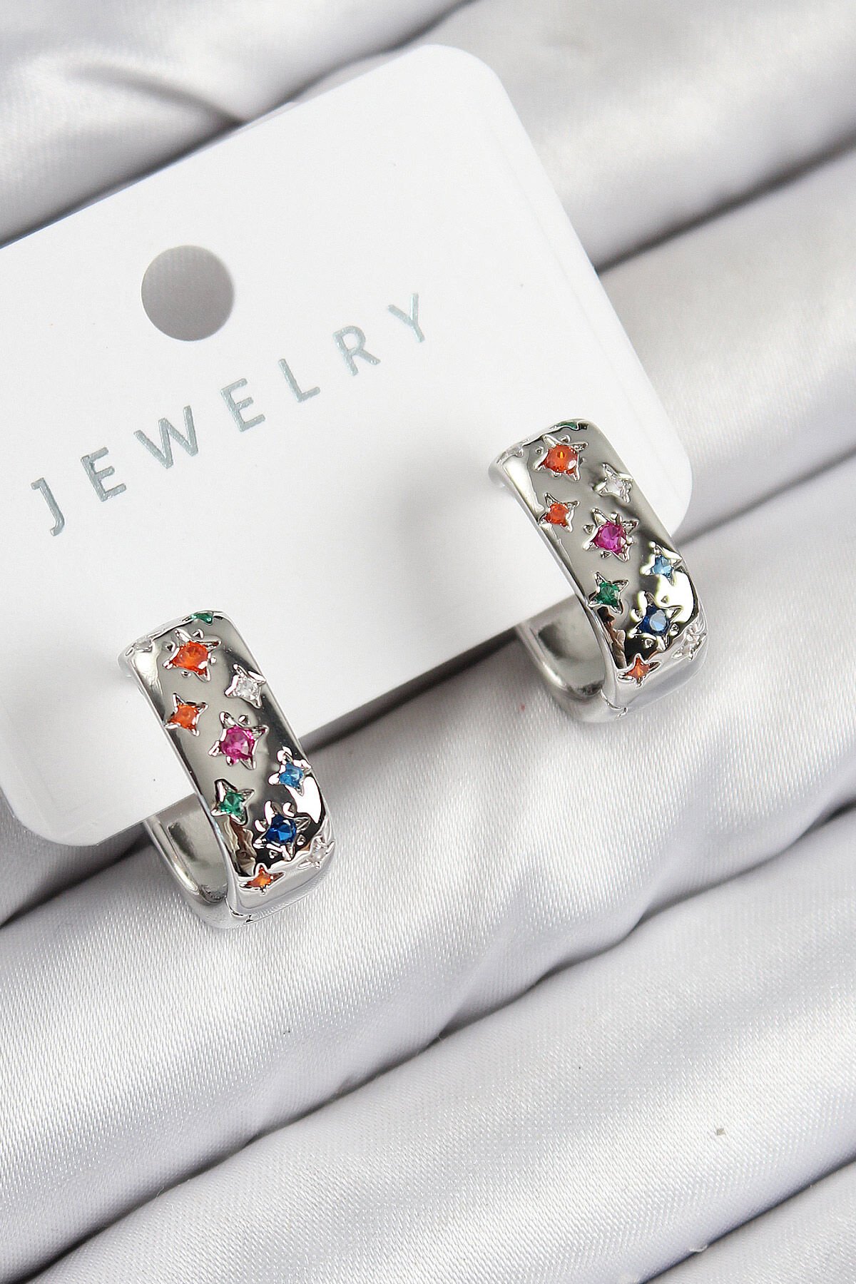 Pirinç Zirkon Taşlı Yıldız Desen Model Gümüş Renk Kadın Küpe - TJ-BKP11069