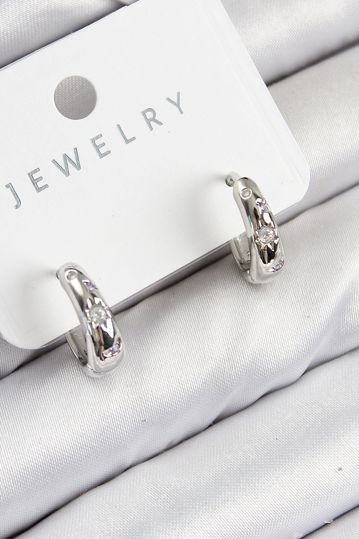 Pirinç Zirkon Taşlı Halka Model Gümüş Renk Kadın Küpe - TJ-BKP11076