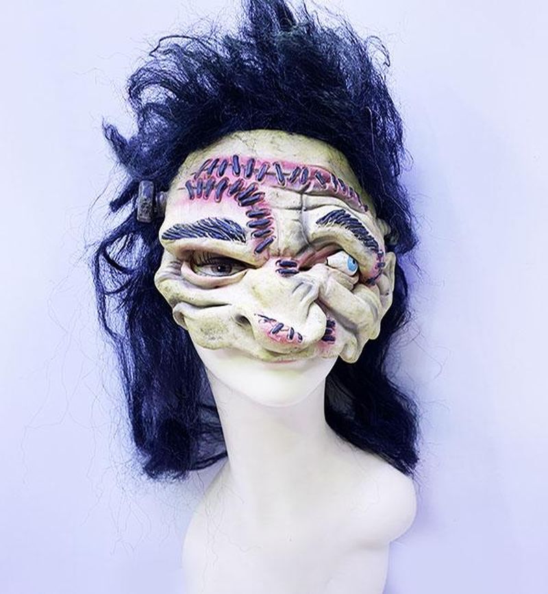Siyah Uzun Saçlı Yarım Surat Vidalı Dikiş İzli Lateks Korku Maskesi
