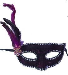 Fuşya Renk Kumaş Kaplama Yandan Tüylü Yılbaşı Parti Maskesi