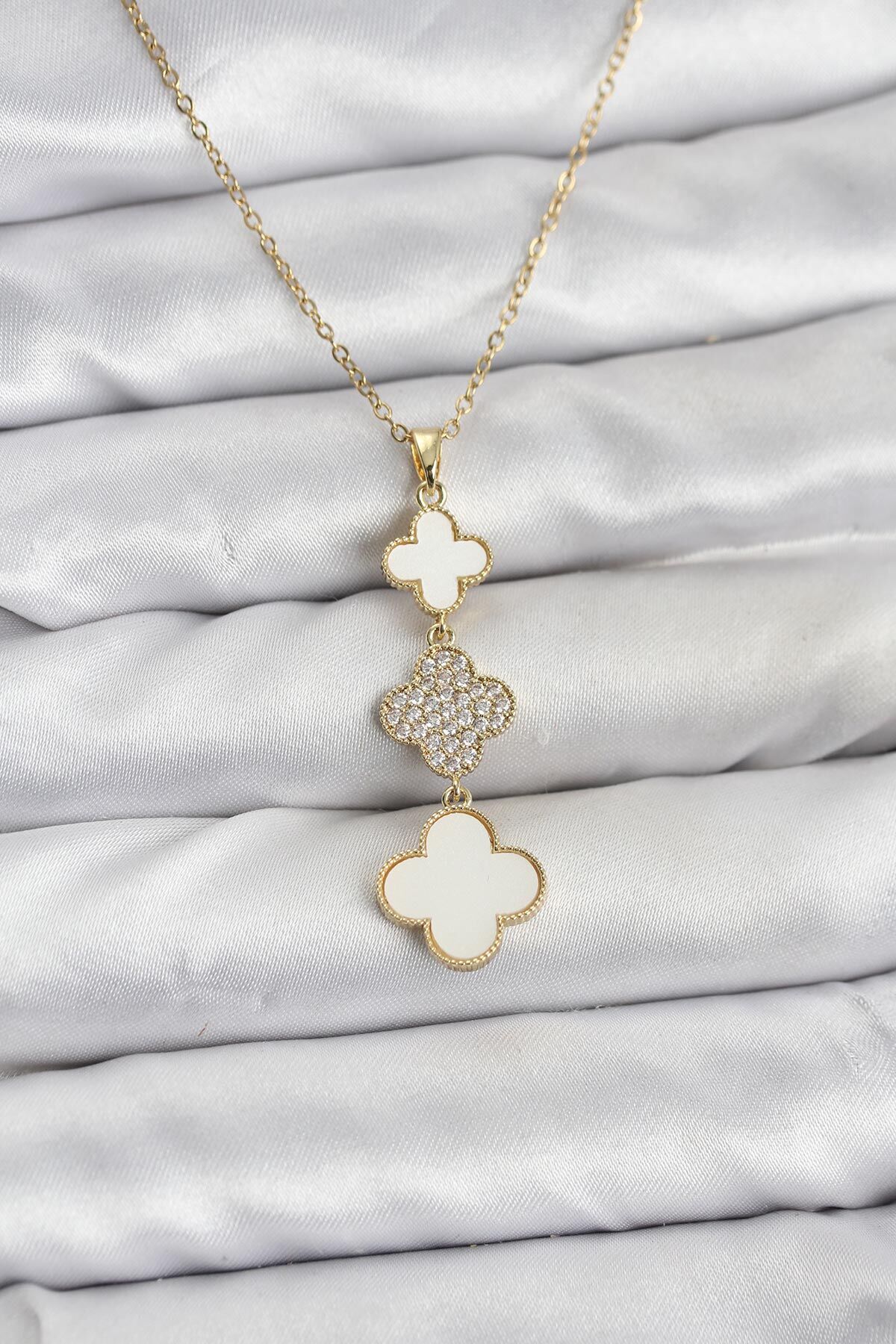 316L Çelik Zincir Gold Renk Yonca Detaylı Zirkon Taşlı Kadın Kolye - TJ-BKO10829