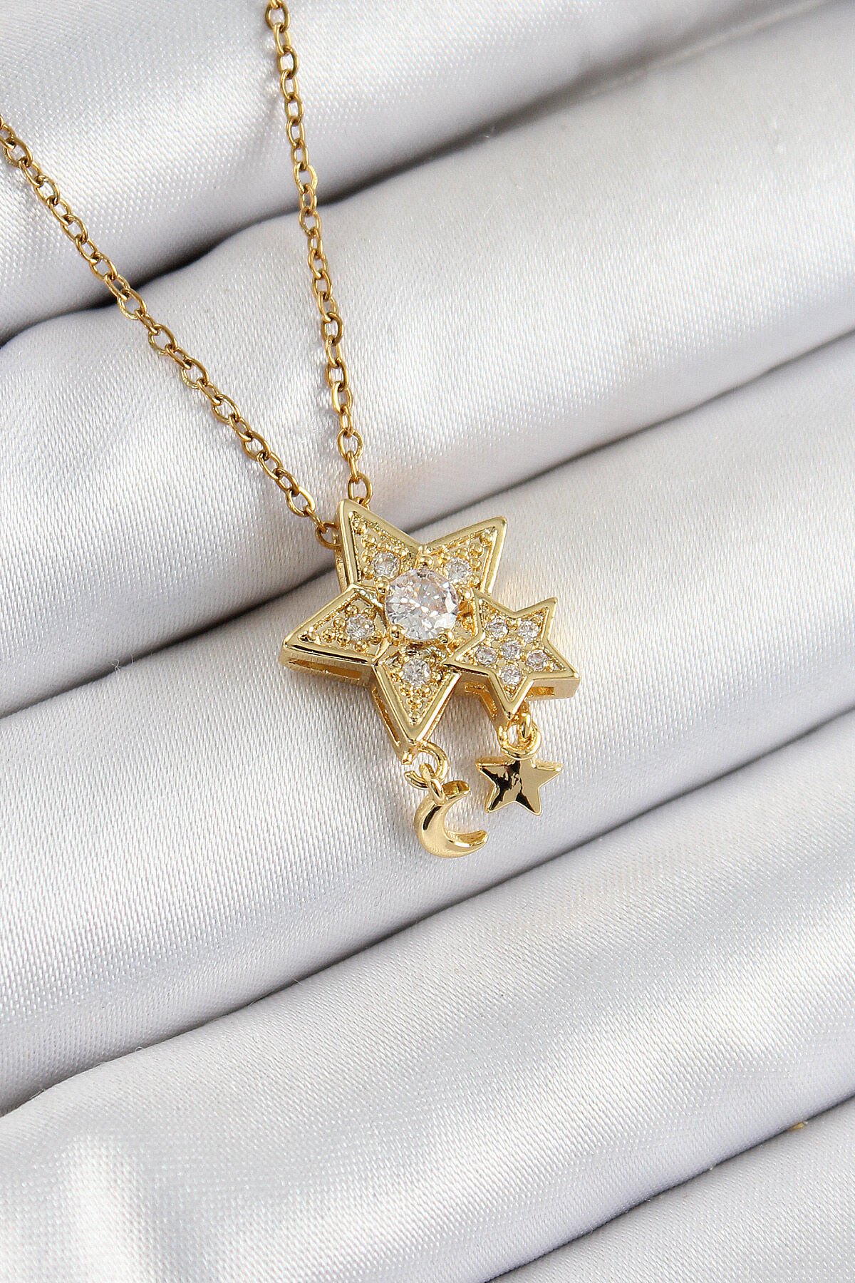 316L Çelik Zirkon Taşlı Sallantılı Yıldız Model Gold Renk Kadın Kolye - TJ-BKO10361