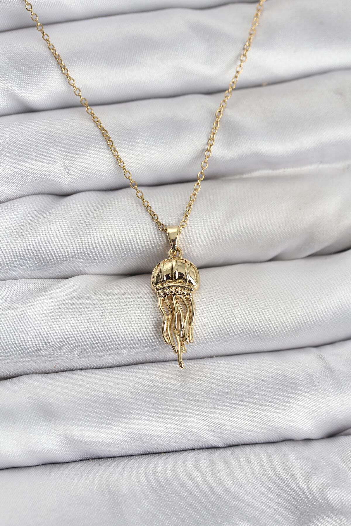 316L Çelik Zincir Gold Renk Deniz Anası Model Zirkon Taşlı Kadın Kolye - TJ-BKO10842