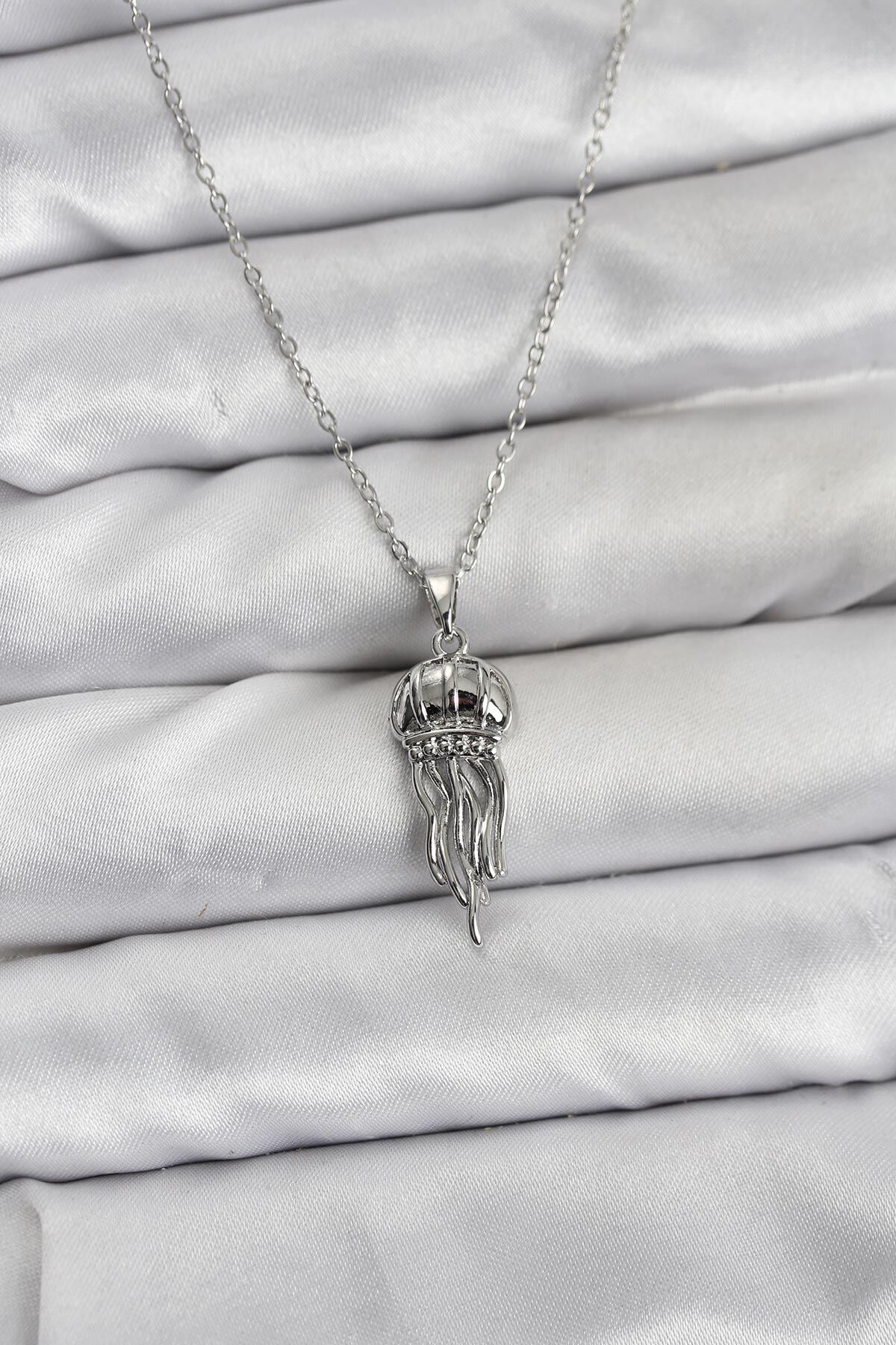 316L Çelik Zincir Gümüş Renk Deniz Anası Model Zirkon Taşlı Kadın Kolye - TJ-BKO10843