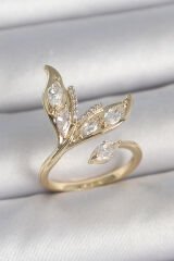 Pirinç Gold Renk Zirkon Taşlı Balık Kuyruğu Model Ayarlanabilir Model Kadın Yüzük - TJ-BYK3745