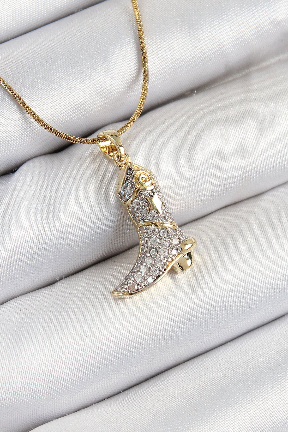 316L Çelik Zirkon Taşlı Çizme Model Gold Renk Kadın Kolye - TJ-BKO10373