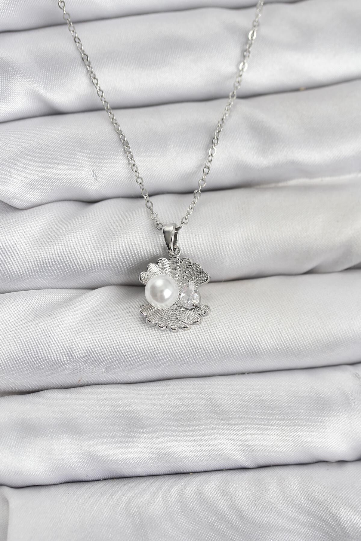 316L Çelik Zincir Gümüş Renk İstiridye İnci Model Zirkon Taşlı Kadın Kolye - TJ-BKO10851