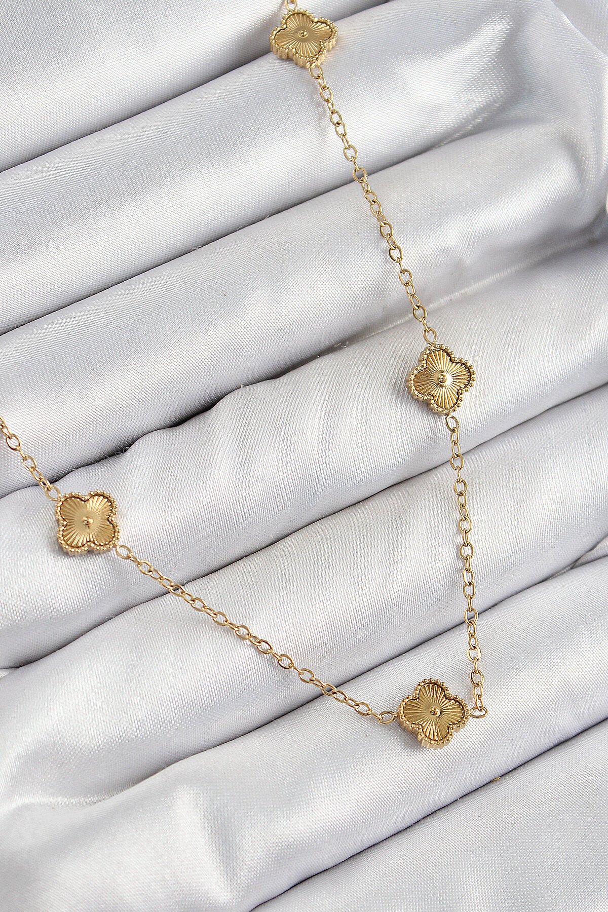 316L Çelik Yonca Model Gold Renk Kadın Kolye - TJ-BKO10378