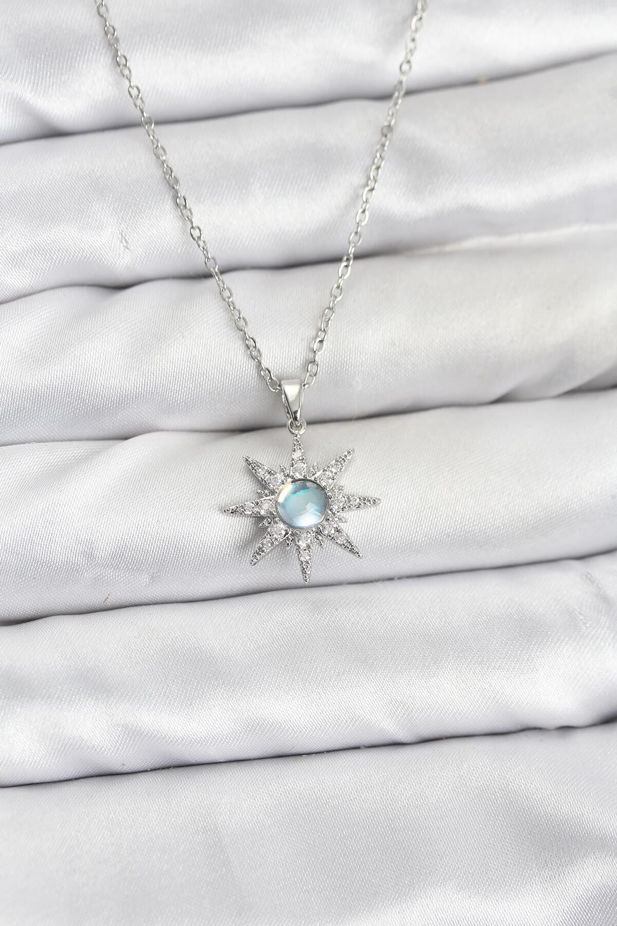 316L Çelik Zincir Gümüş Renk Kutup Yıldızı Model Zirkon Taşlı Kadın Kolye - TJ-BKO10860