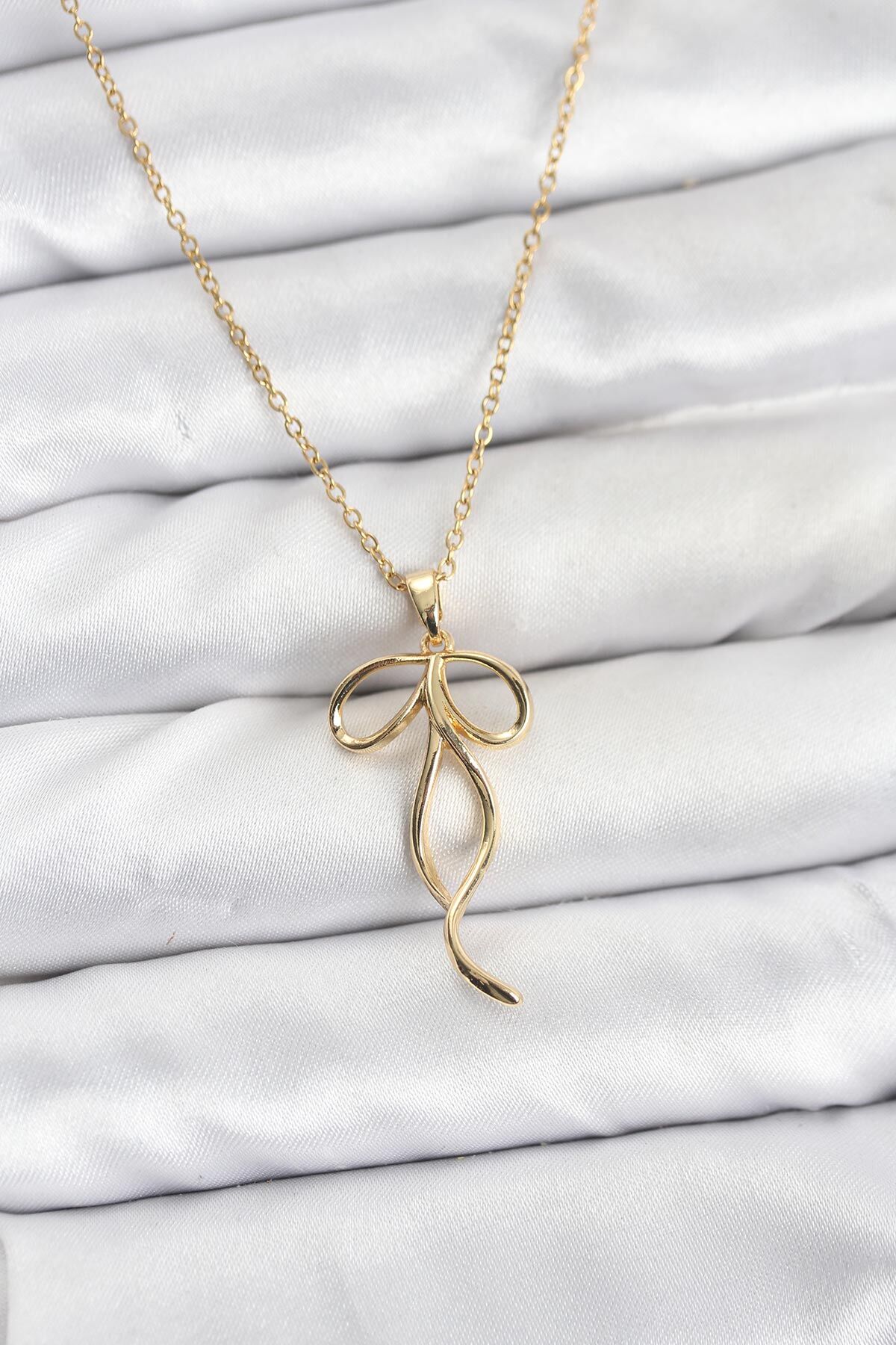 316L Çelik Zincir Gold Renk Fiyonk Model Kadın Kolye - TJ-BKO10869