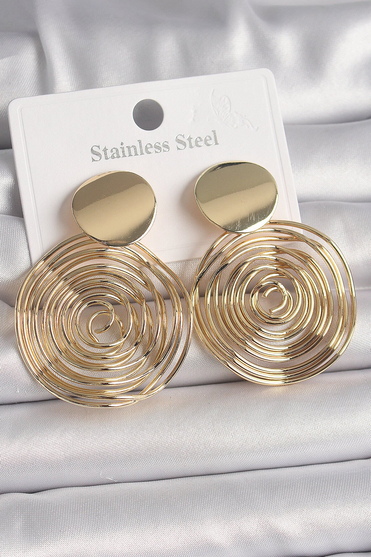 Pirinç Gold Renk Sallantı Labirent Daire Model Kadın Küpe - TJ-BKP10066