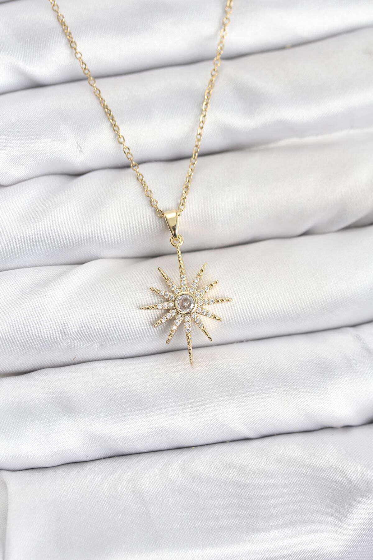 316L Çelik Zincir Gold Renk Kutup Yıldızı Model Zirkon Taşlı Kadın Kolye - TJ-BKO10877