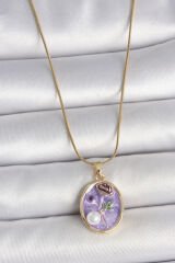316L Çelik Gold Renk Zincir Mor Çiçek İşlemeli İnci Detay Portre Model Kadın Kolye - TJ-BKO10078