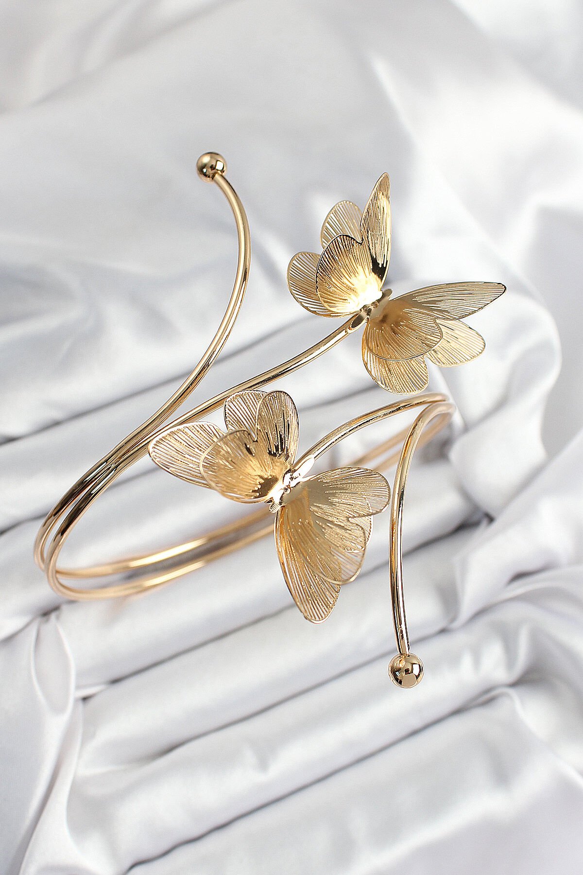 Pirinç Kelebek Model Gold Renk Kadın Pazu Bileklik - TJ-BB7431