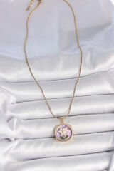 316L Çelik Gold Renk Zincir Mor Papatya İşlemeli İnci Detay Portre Model Kadın Kolye - TJ-BKO10084