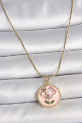 316L Çelik Gold Renk Zincir Pembe Çiçek İşlemeli İnci Detay Portre Model Kadın Kolye - TJ-BKO10087