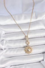 316L Çelik Gold Renk Zirkon Taşlı Sallantı Güneş Model Kadın Kolye - TJ-BKO10094