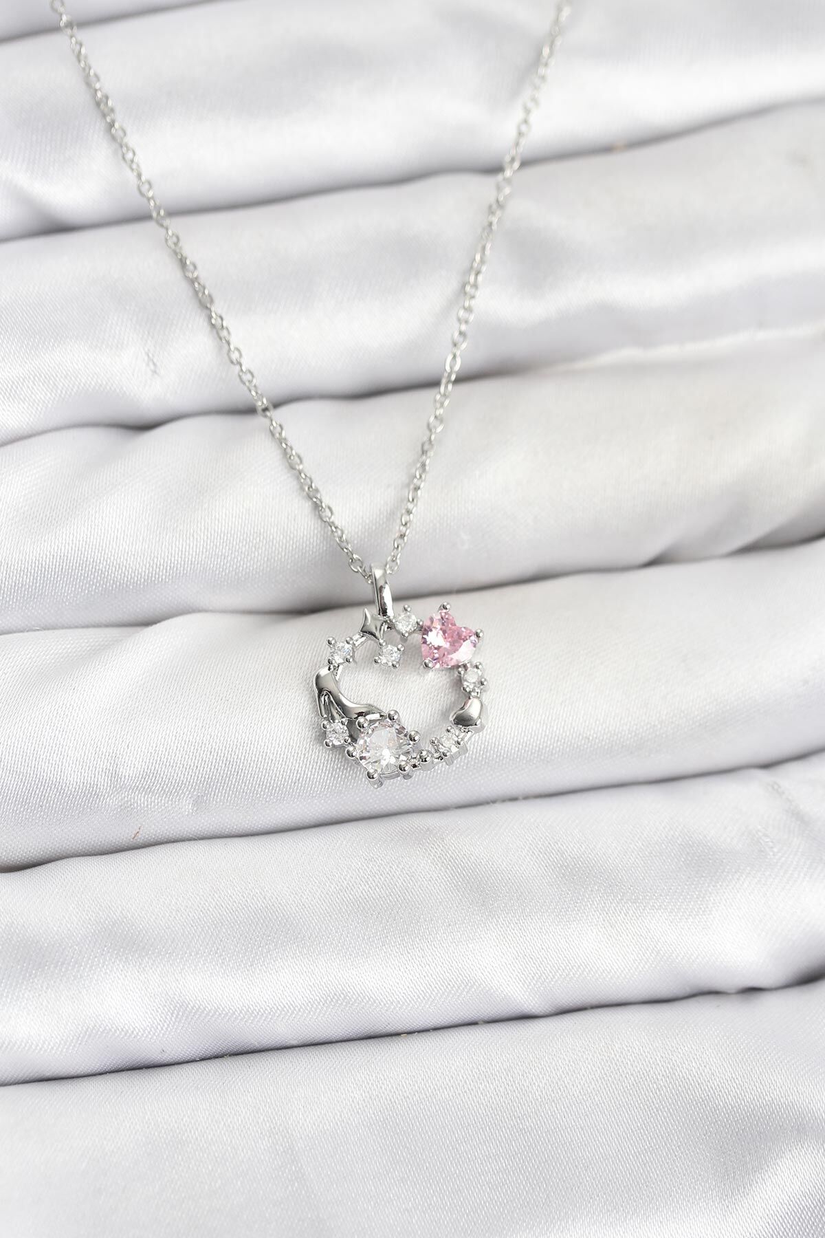 316L Çelik Zincir Gümüş Renk Pembe Taş Detaylı Çelenk Model Kadın Kolye - TJ-BKO10902