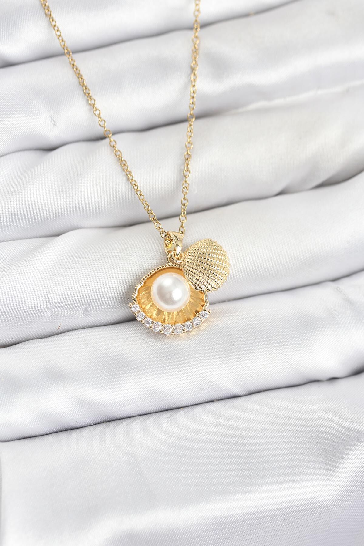 316L Çelik Zincir Gold Renk İncili Deniz Kabuğu Model Zirkon Taşlı Kadın Kolye - TJ-BKO10911