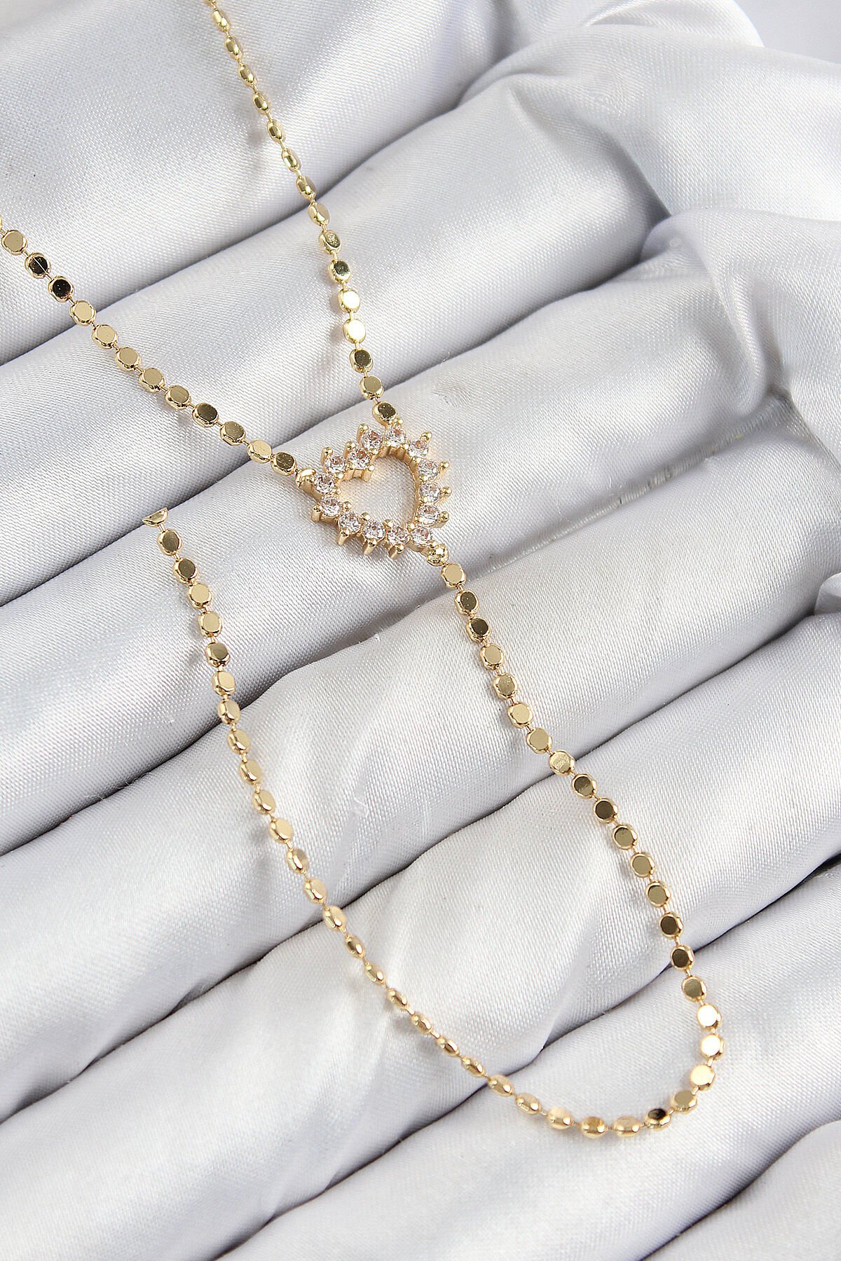 Pirinç Zirkon Taşlı Ezme Zincirli Kalp Model Gold Renk Y Kolye - TJ-BKO10461