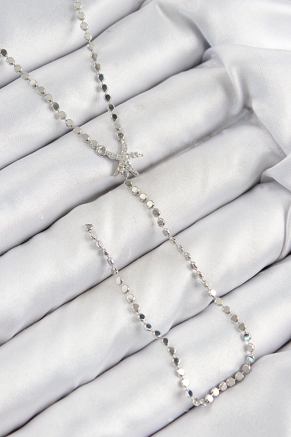 Pirinç Zirkon Taşlı Ezme Zincirli Deniz Yıldızı Model Gümüş Renk Y Kolye - TJ-BKO10466