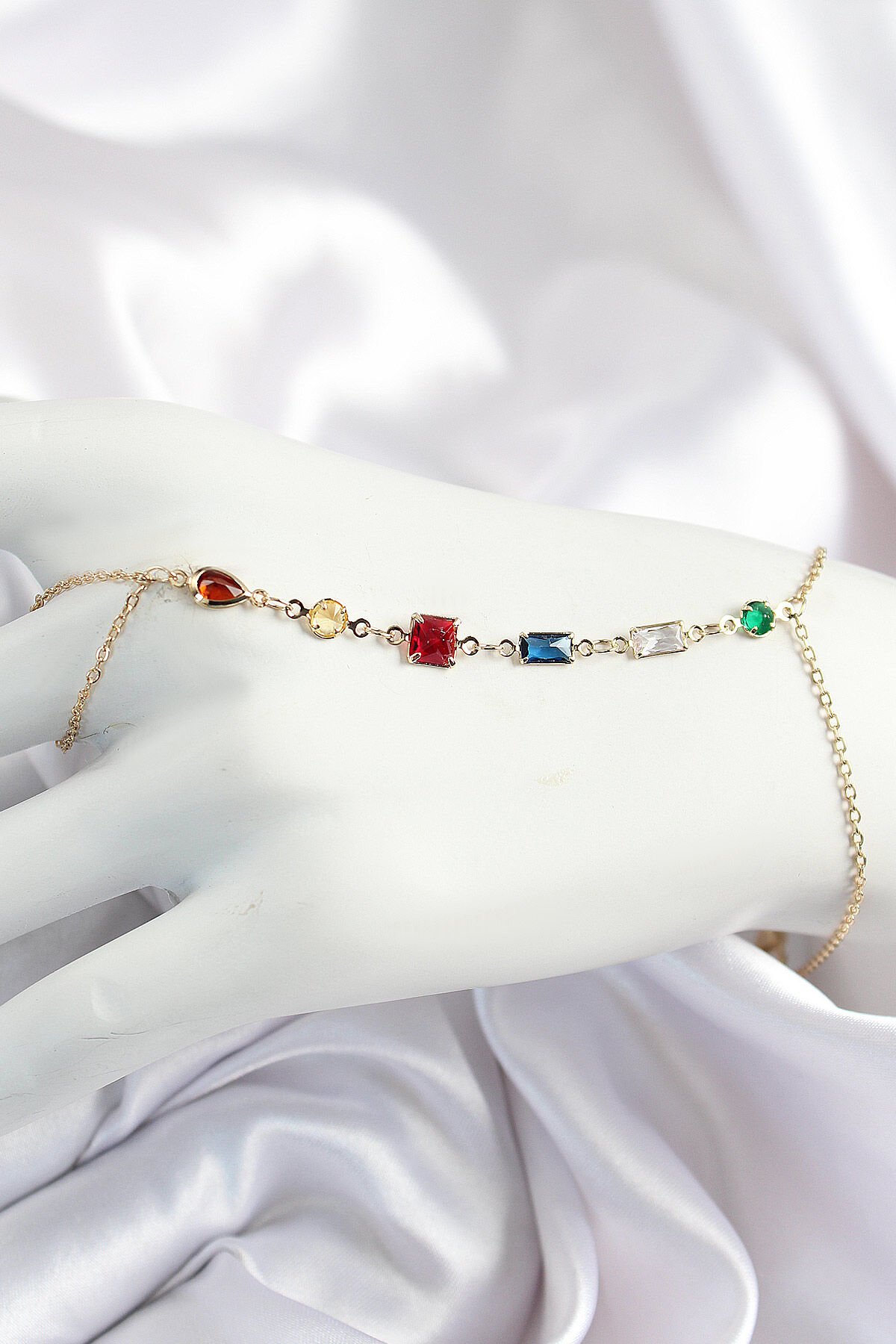 Pirinç Renkli Zirkon Taşlı Y Model Gold Renk Kadın Şahmeran - TJ-SN684