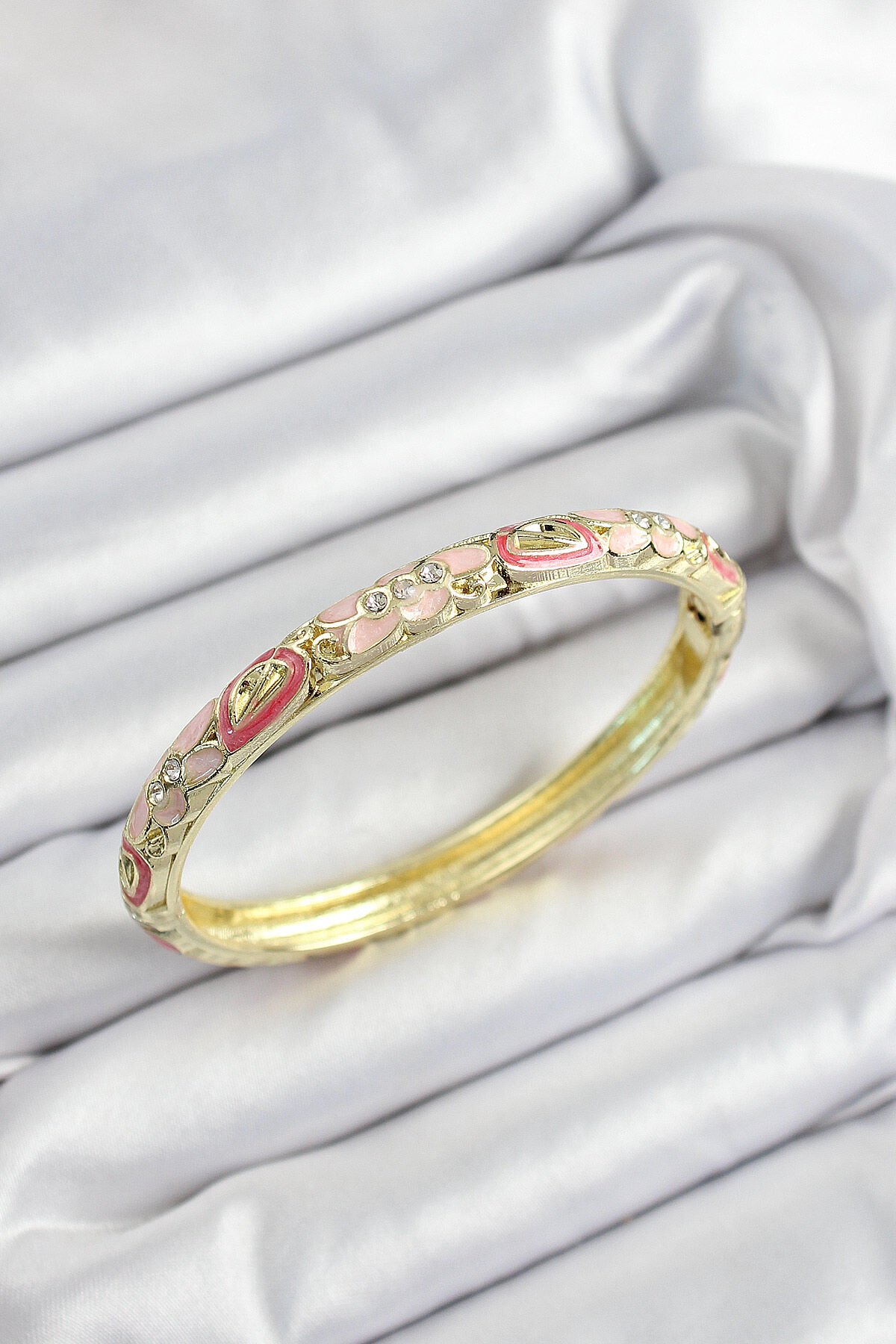 Mineli Pirinç Zirkon Taşlı Pembe Çiçek Motifli Gold Renk Kadın Kelepçe - TJ-BB7453