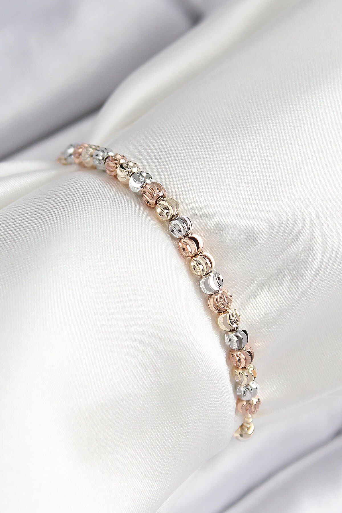 Pirinç Sıralı Boncuk Model Gold Gümüş Roz Renk Asansörlü Kadın Bileklik - TJ-BB7458