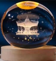 Dekoratif Atlı Karınca Tasarımlı Ahşap Altlıklı Işıklı Cam Küre - Cam 6 Cm Ahşap 2 Cm