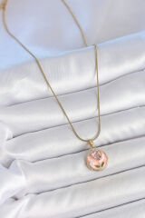316L Çelik Gold Renk Zincir Pembe Minimal Çiçek İşlemeli İnci Detay Portre Model Kadın Kolye - TJ-BKO10129
