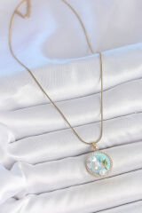 316L Çelik Gold Renk Zincir Zirkon Taş Detaylı Mavi Mineli Çiçek İşlemeli İnci Detay Kadın Kolye - TJ-BKO10137