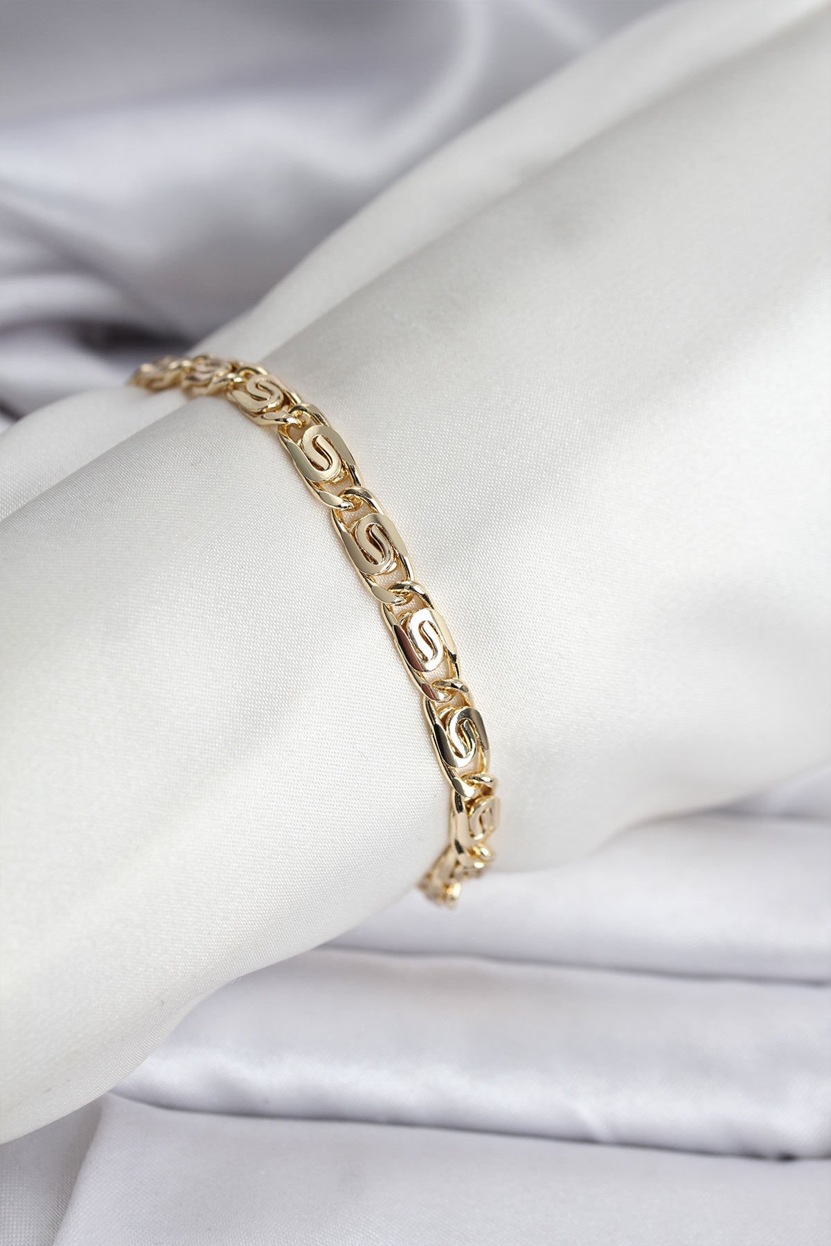 14K Gold Renk Kaplama Zincir Model CM Kadın Bileklik - TJ-BB8129