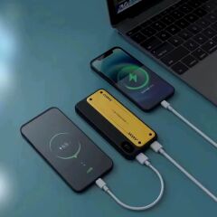 10000 mAh Hızlı Şarj Özellikli Aynı Anda 4 Cihazı Şarj Edebilen Powerbank (4944)