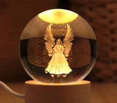 Dekoratif Kanatlı Melek Tasarımlı Ahşap Altlıklı Işıklı Cam Küre Cam 6 Cm