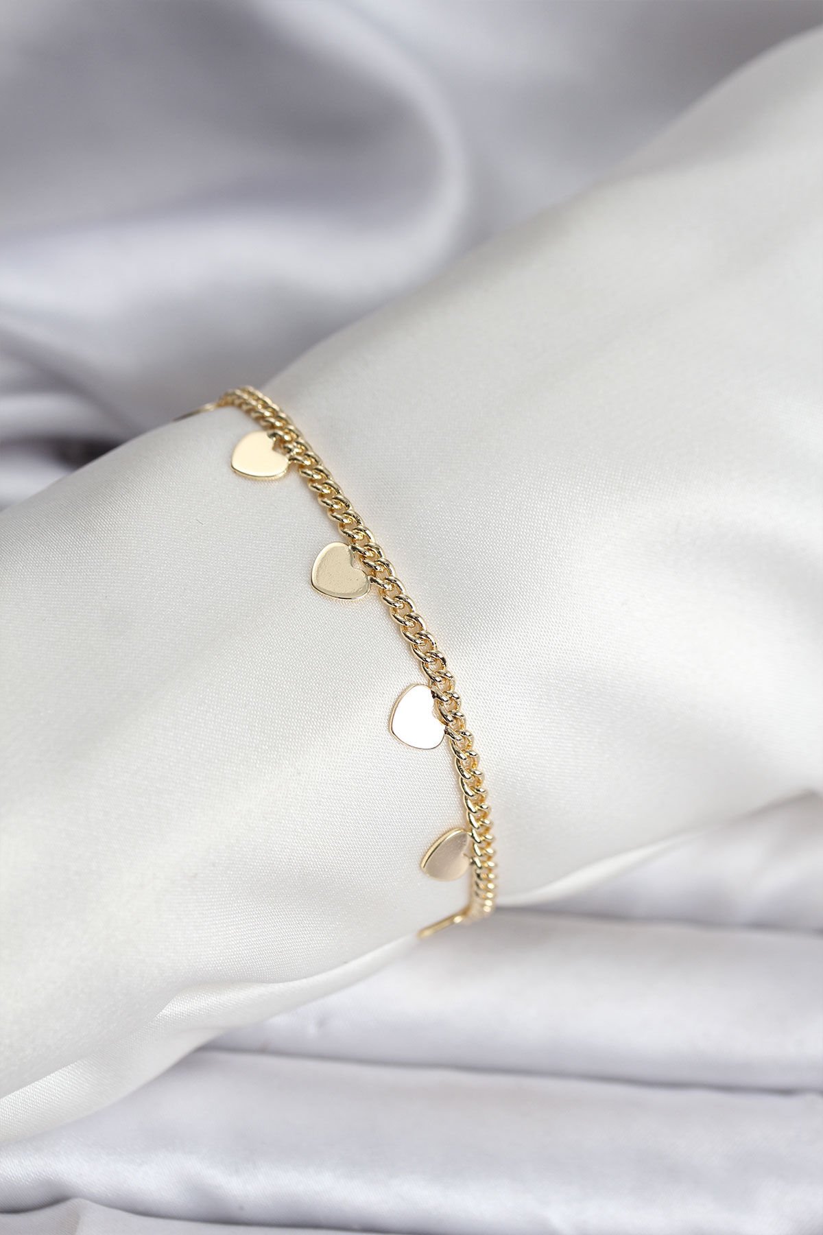 14K Gold Renk Kaplama Kalpli Model CM Kadın Bileklik - TJ-BB8131