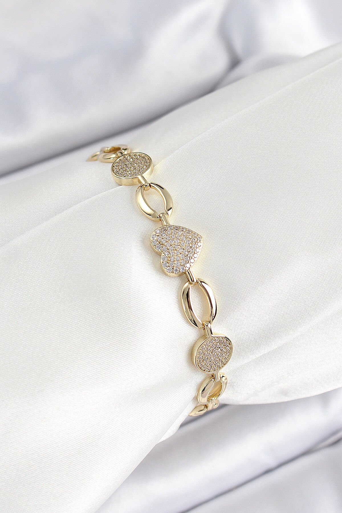 Xuping Pirinç Kalp ve Daire Model Gold Renk Kadın Bileklik - TJ-BB7480