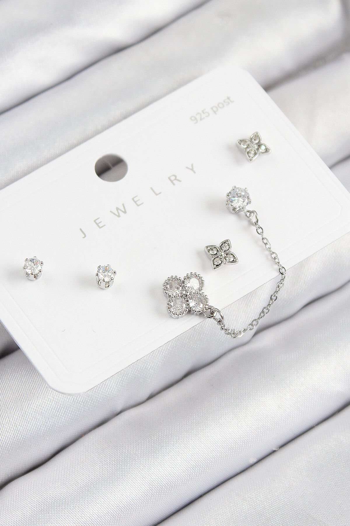 Pirinç Zirkon Taşlı Yonca Model Gümüş Renk 925 Ayar Gümüş Çivi Kadın Küpe Set - TJ-BKP11157