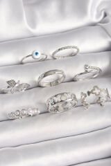 Pirinç Gümüş Renk Nazar Boncuk Detay İncili Kelebek İşlemeli Kadın Yüzük Kombini - TJ-BYK3649