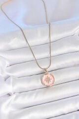 316L Çelik Gold Renk Zincir Pembe Mineli Zirkon Taşlı Kuzey Yıldız İşlemeli Madalyon Model Kadın Kolye - TJ-BKO10172