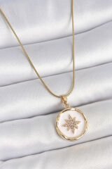 316L Çelik Gold Renk Zincir Beyaz Mineli Zirkon Taşlı Kuzey Yıldız İşlemeli Madalyon Model Kadın Kolye - TJ-BKO10173