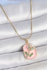 316L Çelik Gold Renk Zincir Pembe Mineli İncili Çiçek İşlemeli Portre Model Kadın Kolye - TJ-BKO10178