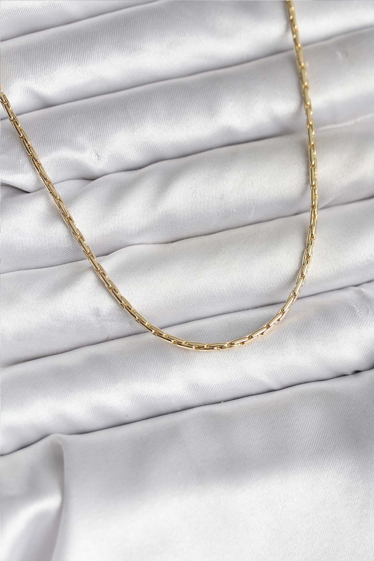 14K Gold Renk Kaplama İnce Zincir Model CM Kadın Kolye - TJ-BKO10741