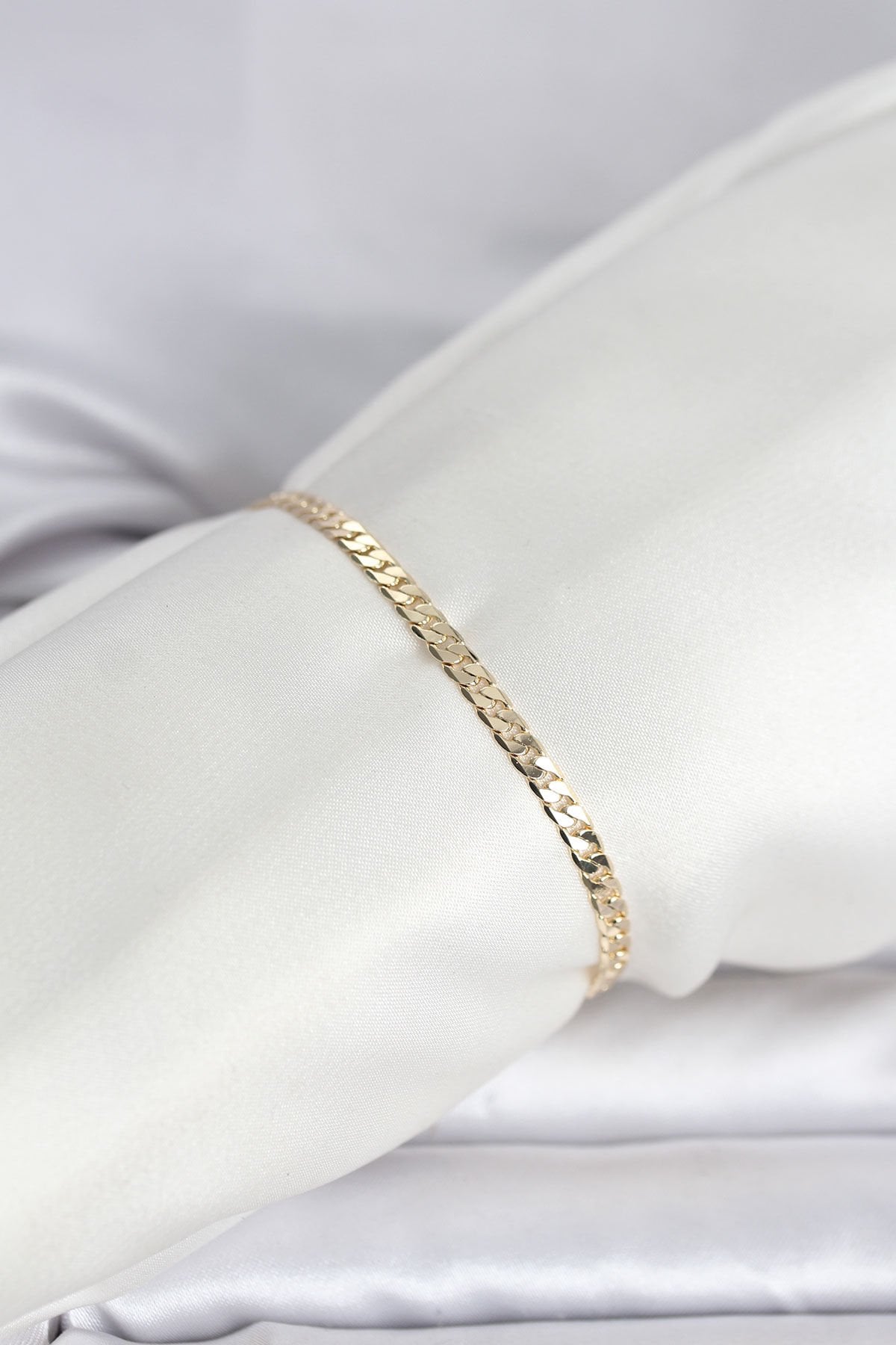 CM 14K Gold Renk Zincirli Model Kadın Bileklik - TJ-BB8294